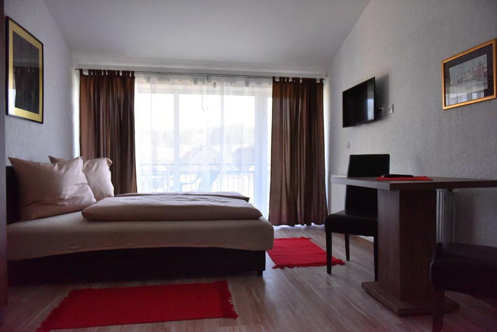 Apartments Victoria 022 Врдник Экстерьер фото